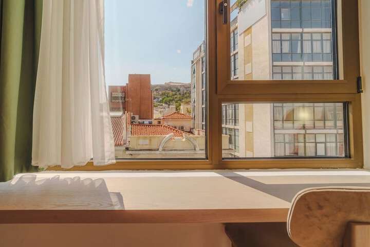 Room 64 of 109