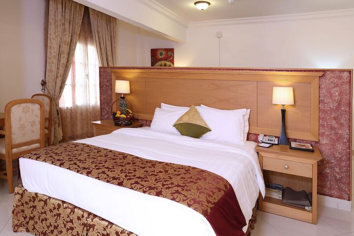 Room 5 of 38