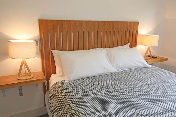Room 20 of 345