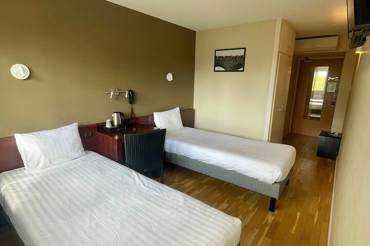 Room 7 of 52