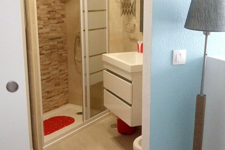 Room 21 of 31