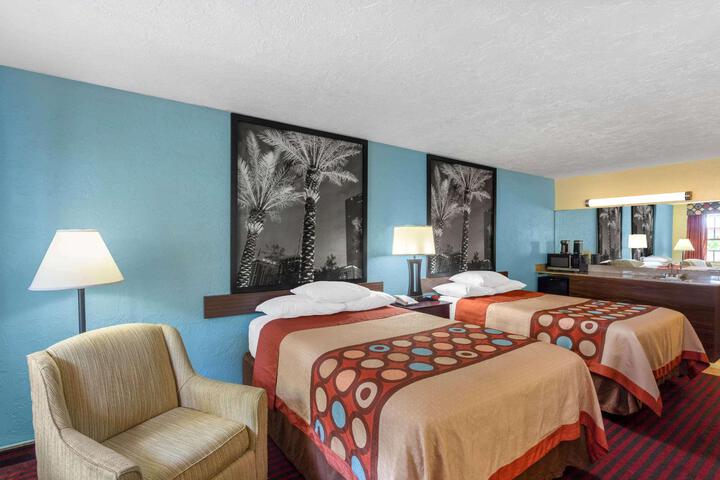 2 Double Beds (2 of 6)