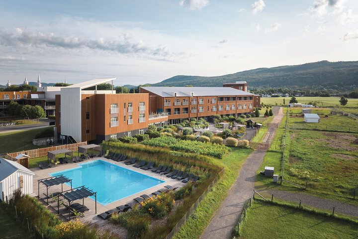 Exterior of Hôtel & Spa Le Germain Charlevoix