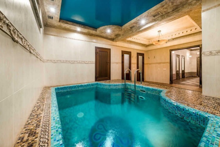Pool 72 of 94