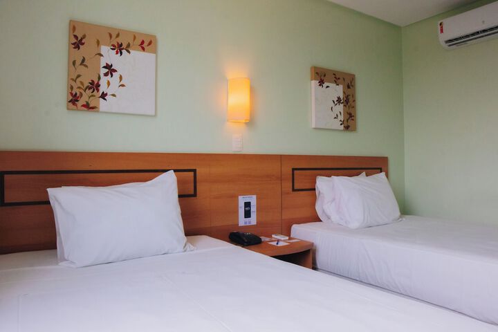 Room 7 of 38