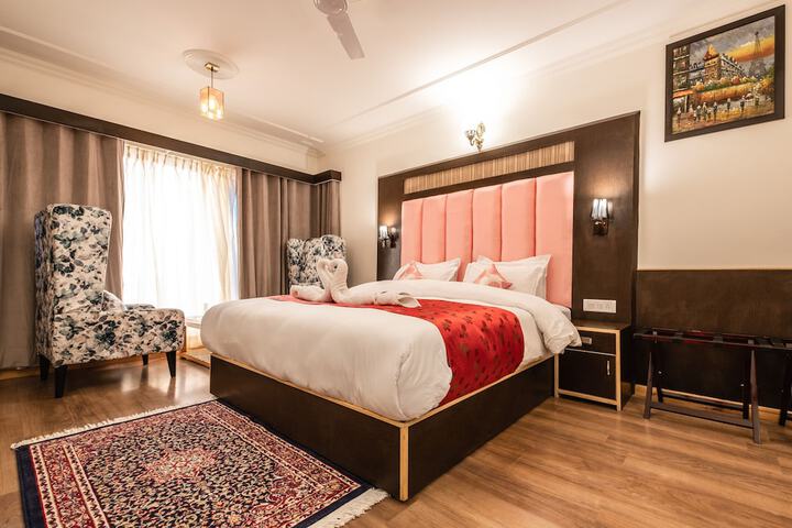 Room 8 of 27