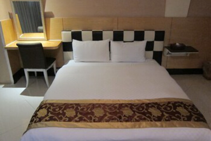 Room 15 of 91