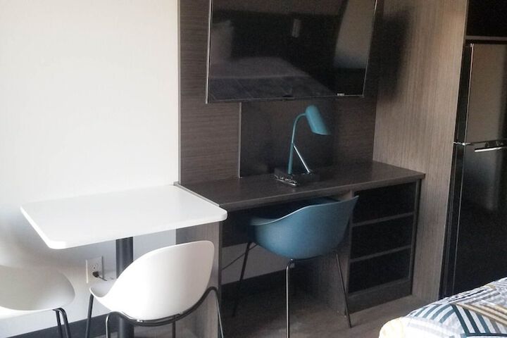 Room 12 of 26