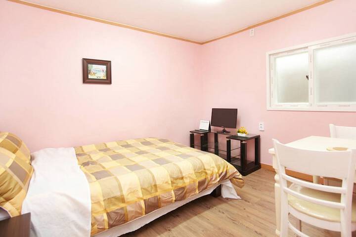Room 25 of 101
