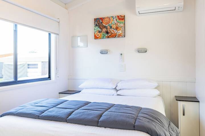Room 5 of 70