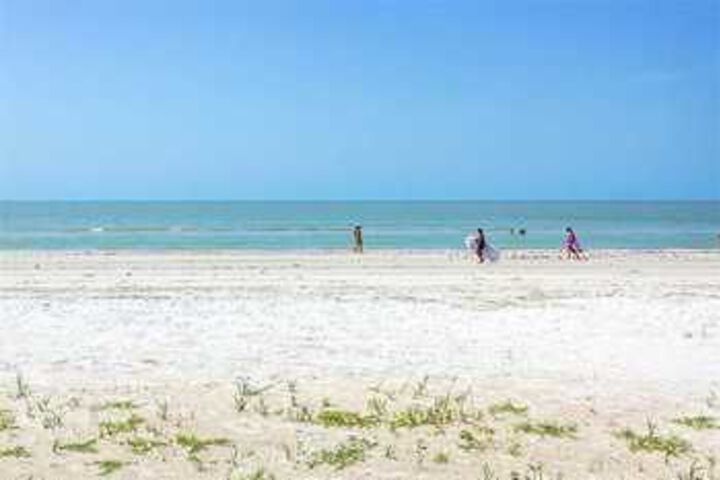 Quiet Retreat 3 s Heated Private Pool 3 Br home by RedAwning in Fort Myers, FL