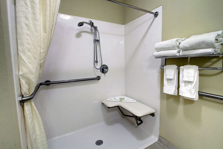 Room 19 of 28