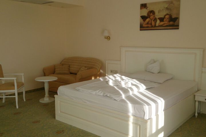 Room 16 of 69