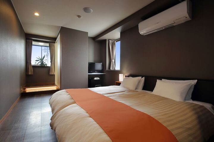 Room 25 of 68