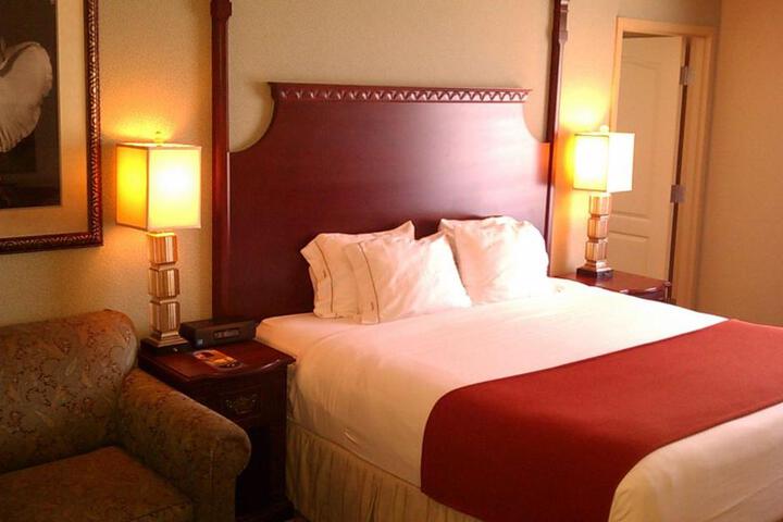 Standard 2 Double Beds Accessible (2 of 3)