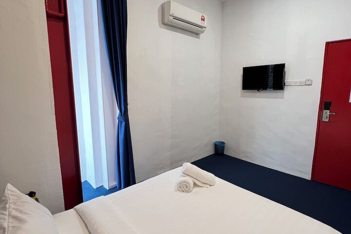 Room 68 of 122