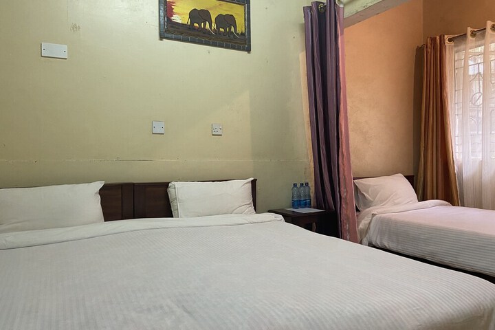 Room 8 of 34
