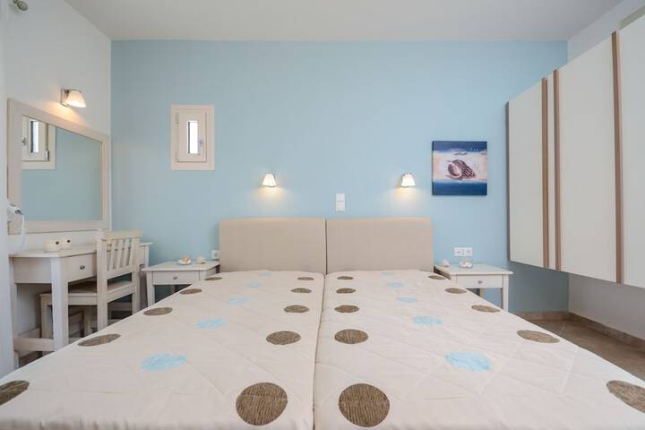 Room 11 of 46