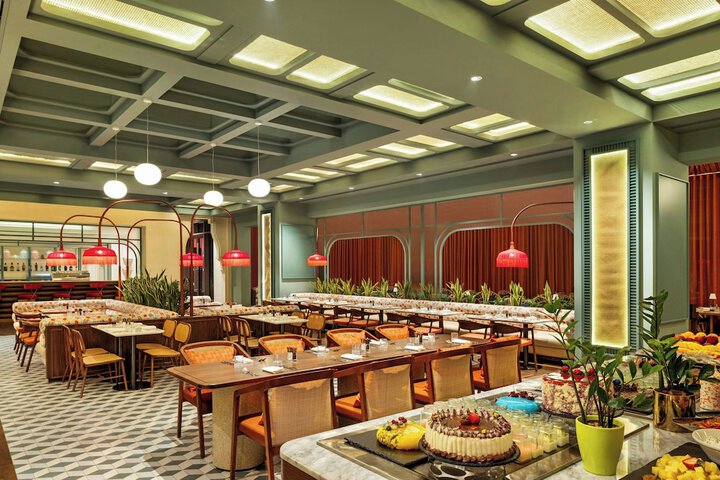 Dining 79 of 131