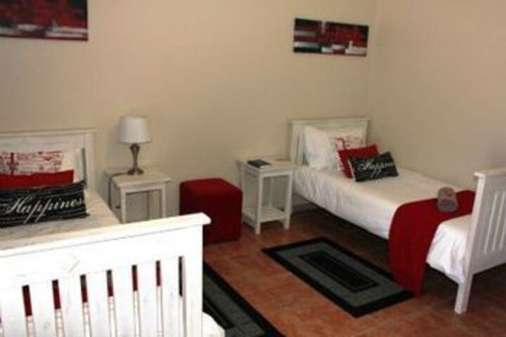 Room 3 of 10