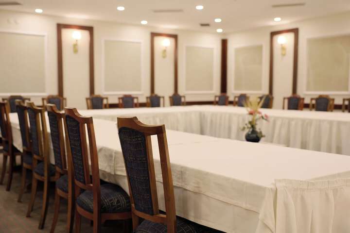 Meeting 33 of 42