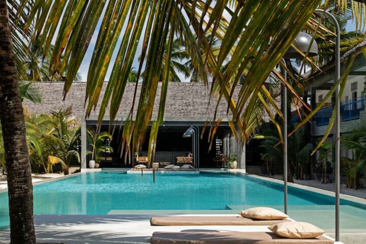 Hotel Pool