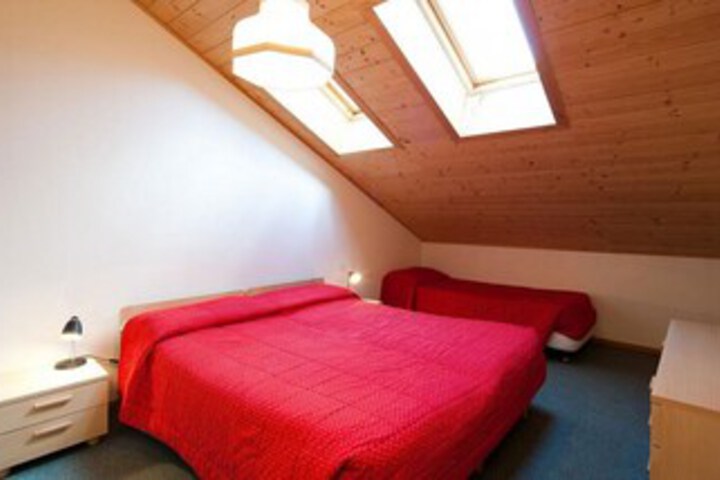 Room 14 of 14