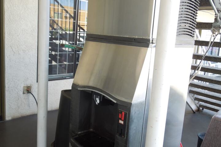 Vending machine