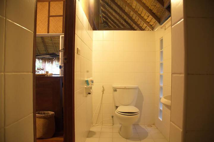 Room 9 of 31