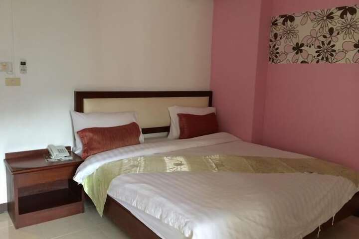 Room 3 of 15
