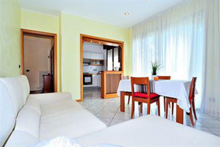 Room 740 of 871