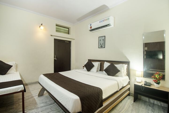 Room 37 of 60