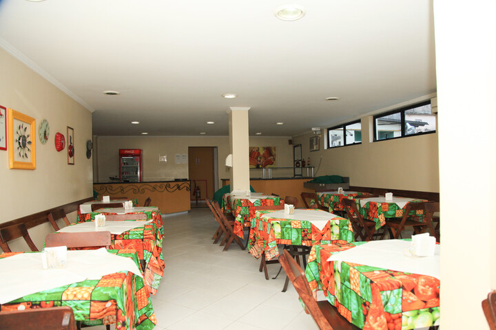 Dining 3 of 22