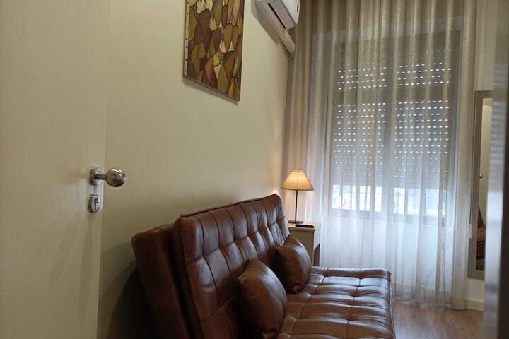Room 16 of 40