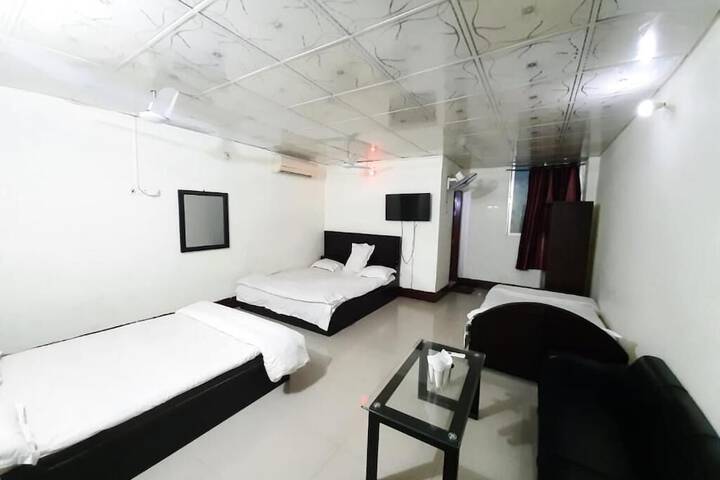 Room 3 of 11