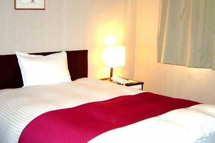 Room 6 of 31