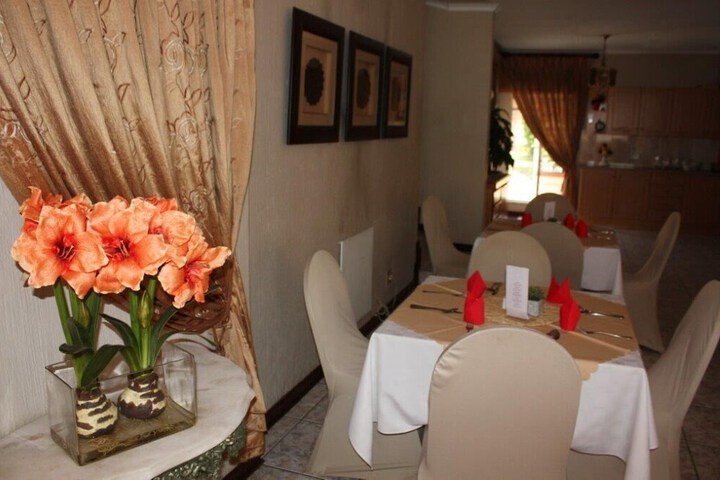 Dining 44 of 70