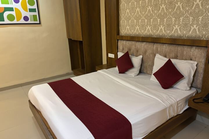 Room 9 of 44