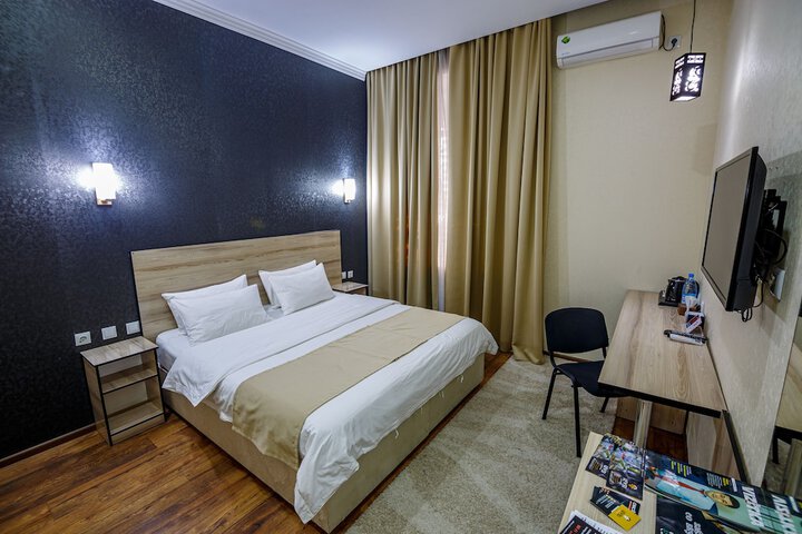 Room 6 of 44