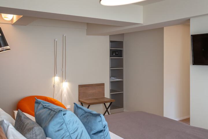 Room 7 of 35