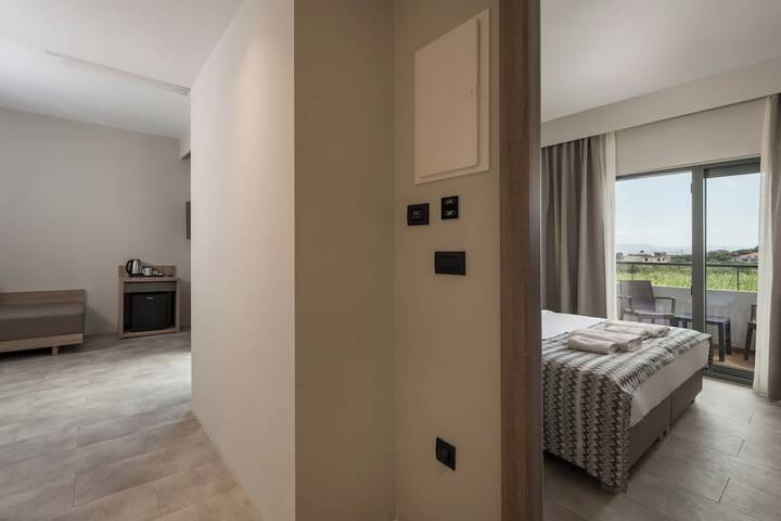 Room 35 of 152