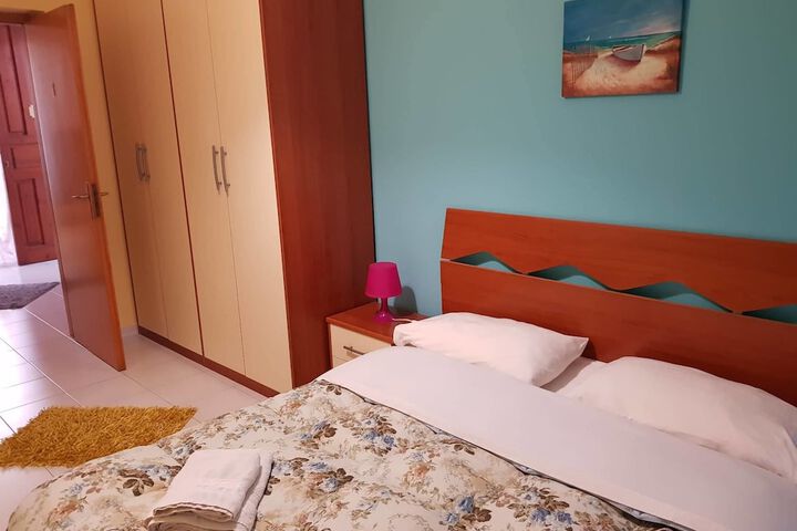 Room 7 of 46
