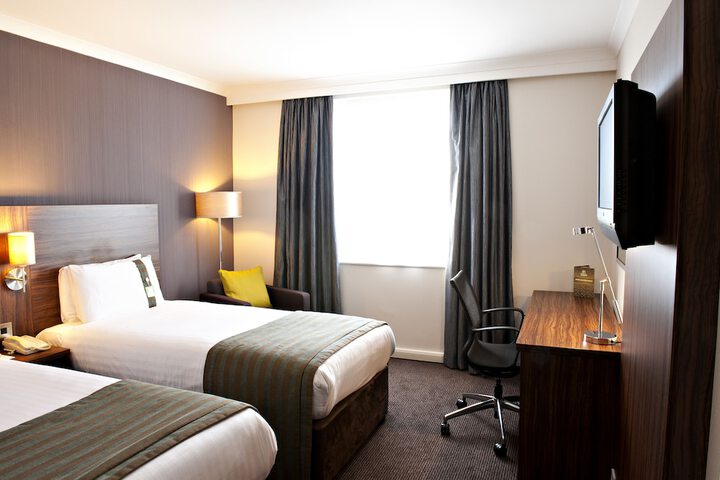 Room 9 of 177