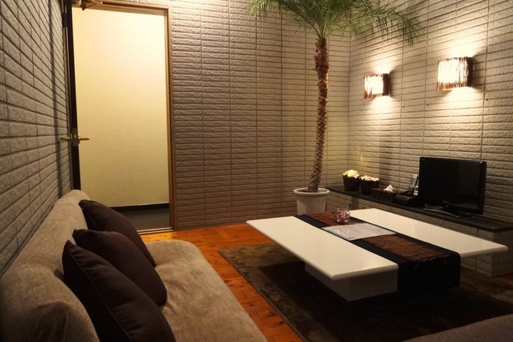 Room 13 of 81