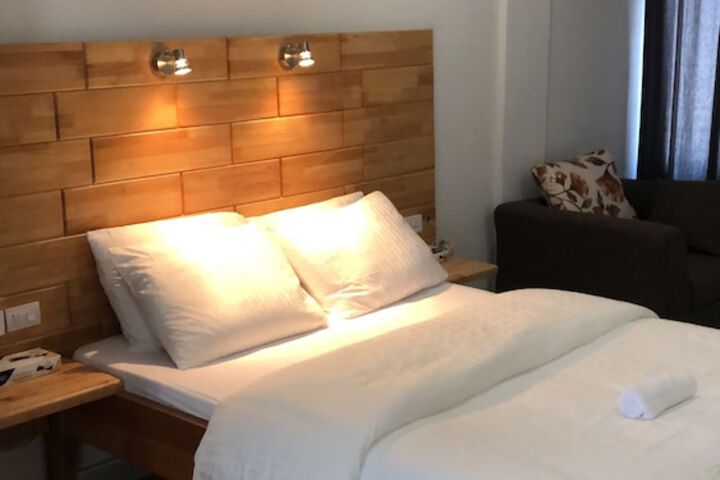 Room 2 of 22