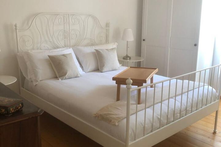 Room 8 of 47