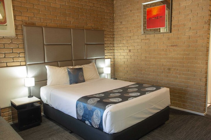 Room 40 of 70