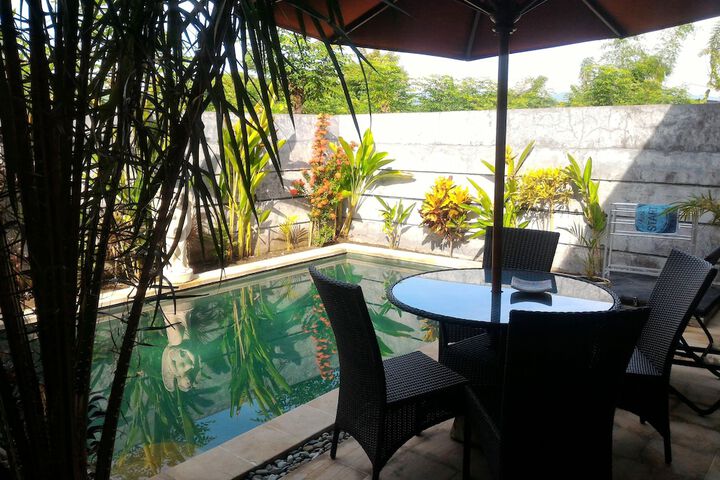 Pool Hotel