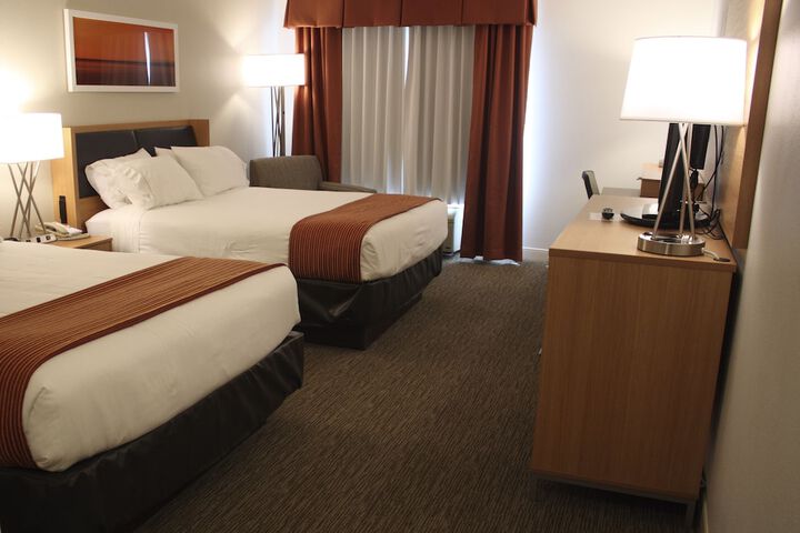 Room 6 of 45