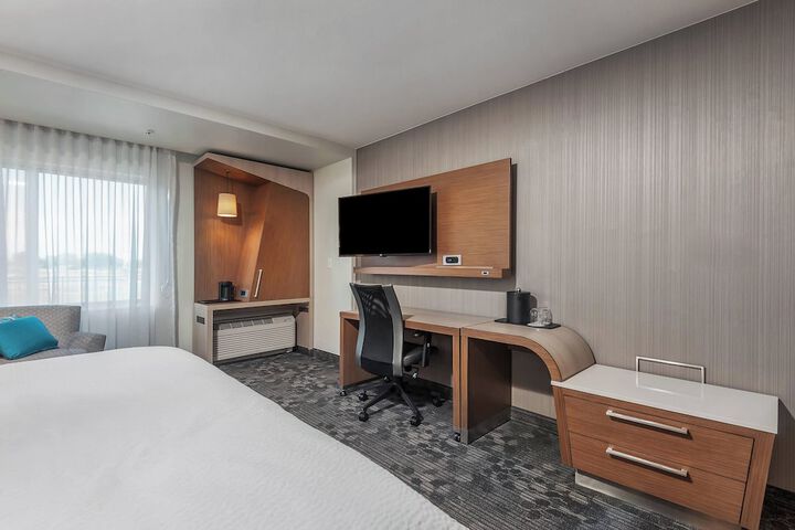 Room 5 of 27